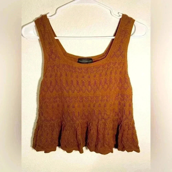 House of Harlow 1960 Brown Cropped Knit Tank Top Ruffle Hem Size Medium - Picture 1 of 8
